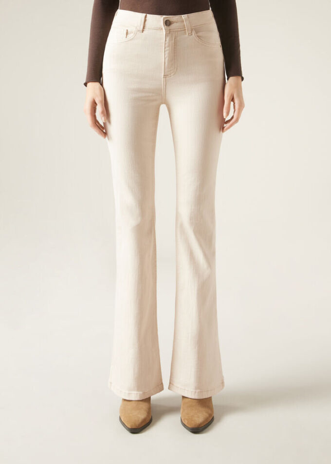 Ausgestellte Stretch-Jeans