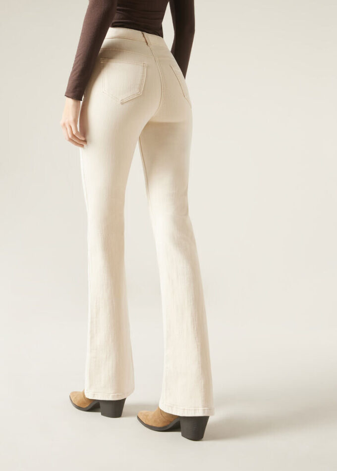 Ausgestellte Stretch-Jeans
