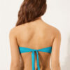 Bandeau-Bikini-Oberteil mit abgestufter Polsterung aus glänzendem Satin