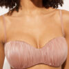 Bandeau-Bikini-Oberteil mit abgestufter Polsterung aus glänzendem Satin
