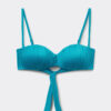 Bandeau-Bikini-Oberteil mit abgestufter Polsterung aus glänzendem Satin