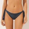 Bikinihose mit seitlicher Schnürung in leuchtendem Python-Look