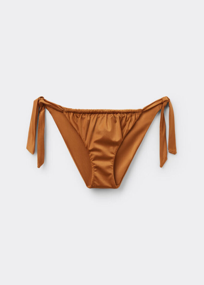 Bikinihosen mit seitlicher Schnürung aus glänzendem Satin