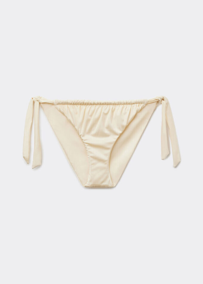 Bikinihosen mit seitlicher Schnürung aus glänzendem Satin