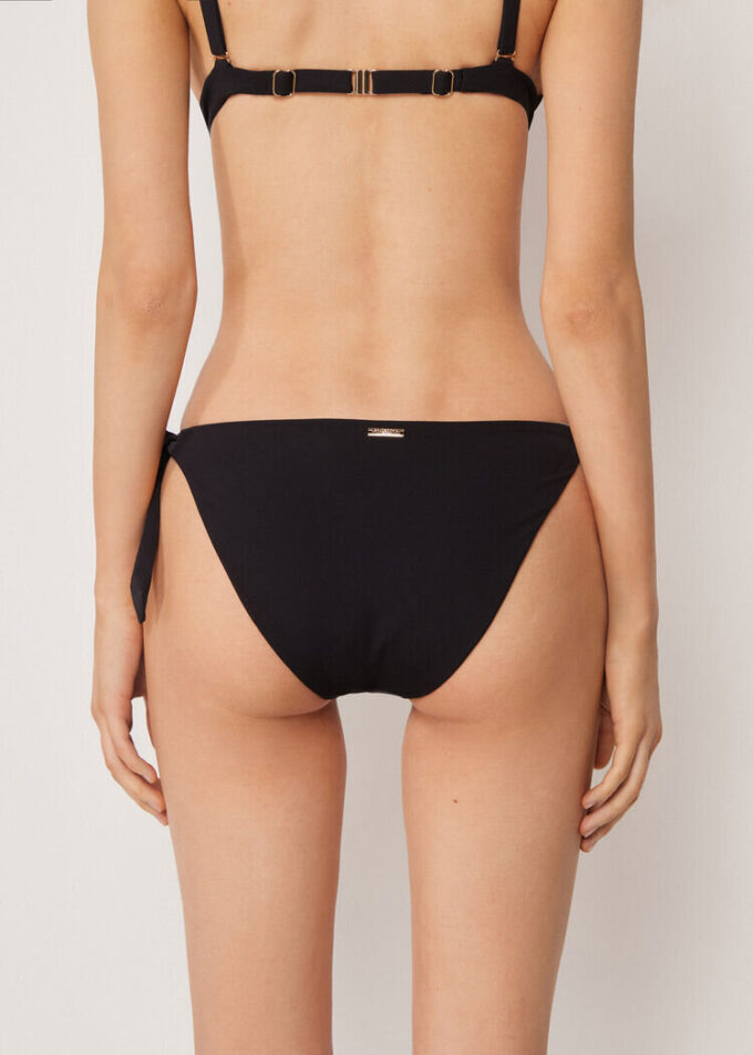Bikinihosen mit seitlicher Schnürung, Premium-Passform