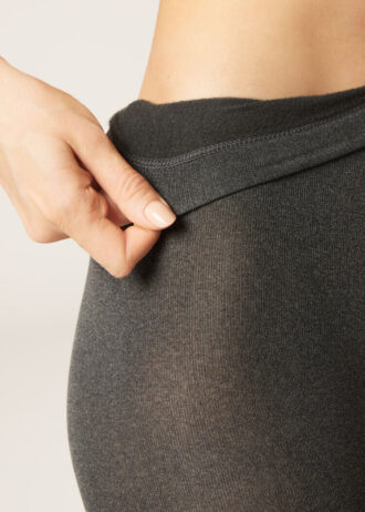 Blickdichte, matte Thermal-Strumpfhose