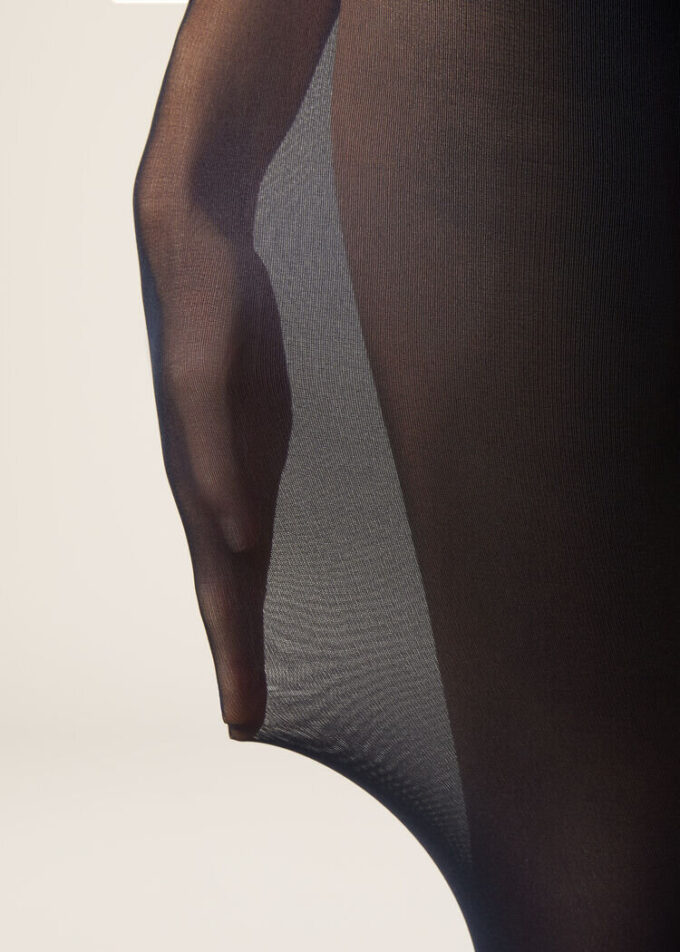 Blickdichte, matte, unsichtbare 50-Den-Strumpfhose