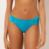 Drapierte Brazilian-Bikinihose aus glänzendem Satin