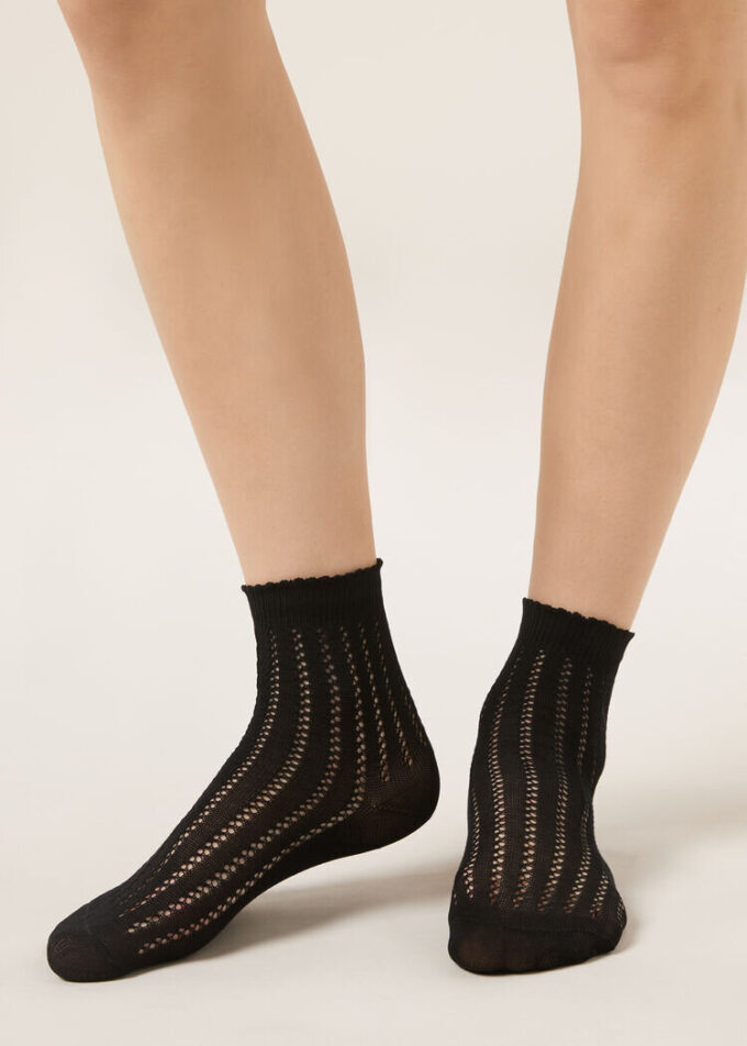 Durchbrochene Socken