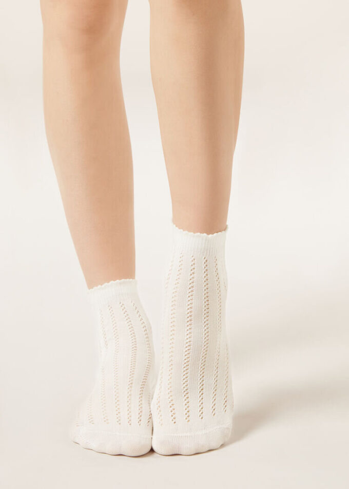 Durchbrochene Socken