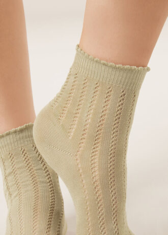 Durchbrochene Socken