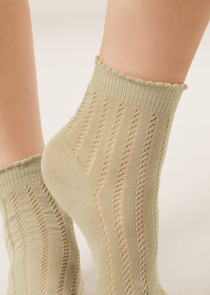 Durchbrochene Socken