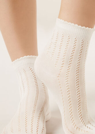 Durchbrochene Socken
