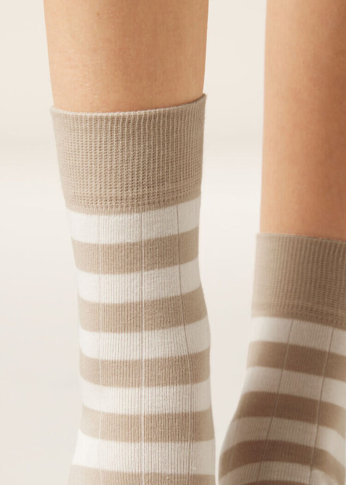 Gestreifte Socken