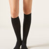 Hohe Socken aus Wolle und Baumwolle