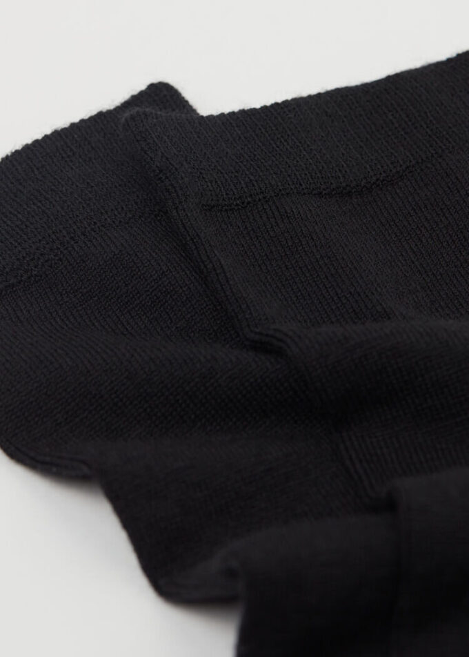 Hohe Socken aus Wolle und Baumwolle