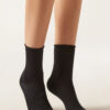Kurze Socken aus Wolle und Baumwolle