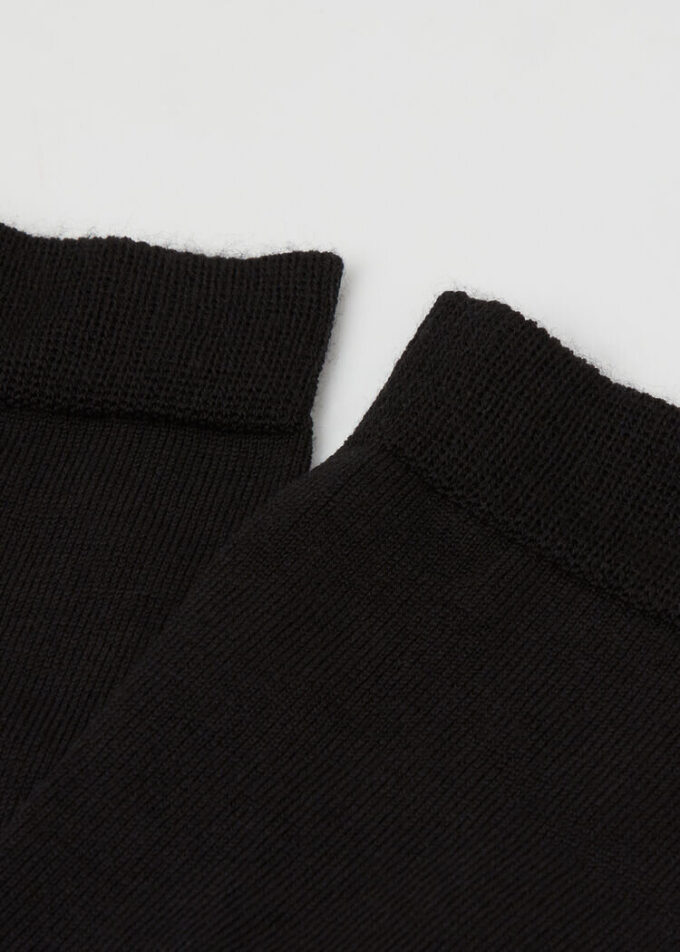Kurze Socken aus Wolle und Baumwolle