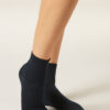 Kurze Socken mit verziertem Bündchen