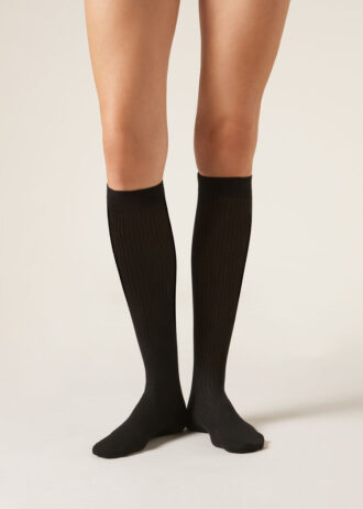 Lange gerippte Socken