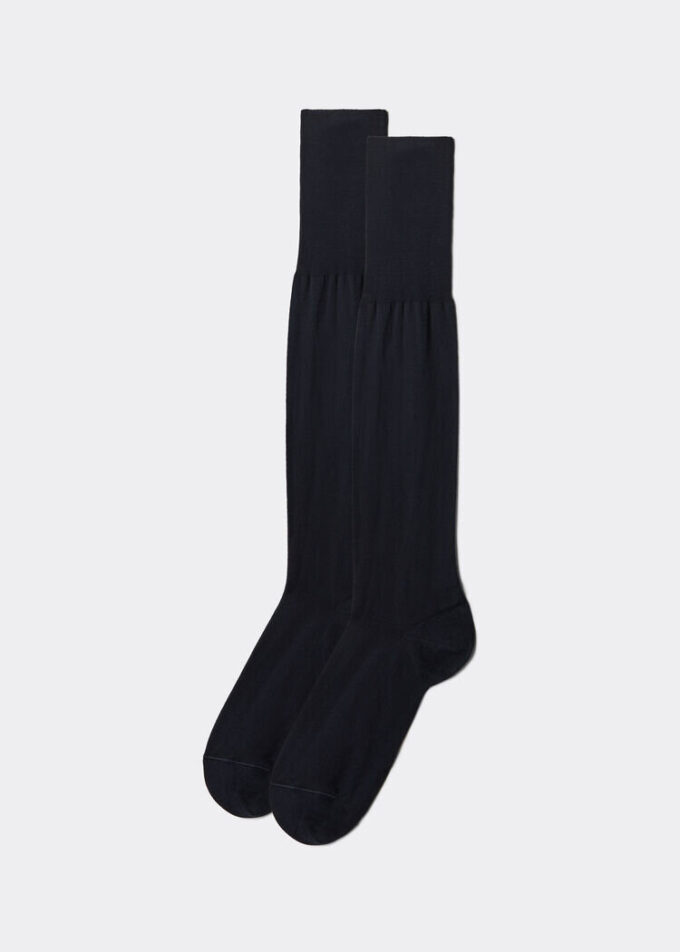 Lange Herrensocken aus Lisle-Garn