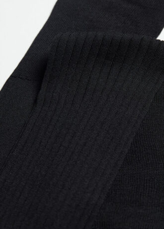 Lange Herrensocken aus Lisle-Garn mit Rippmuster