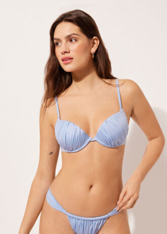 Push-up-Bikinioberteil aus glänzendem Satin