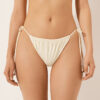 Satin-Bikinihosen im Brazilian-Bikini-Stil