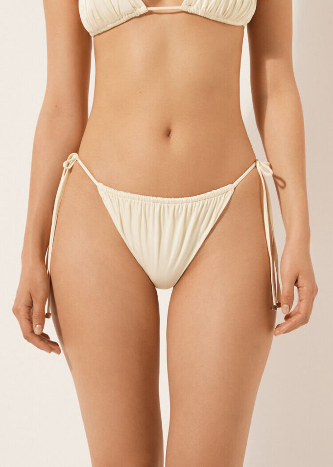 Satin-Bikinihosen im Brazilian-Bikini-Stil