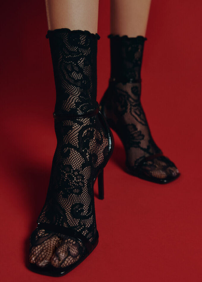 Socken mit Blumen-Spitzenmuster
