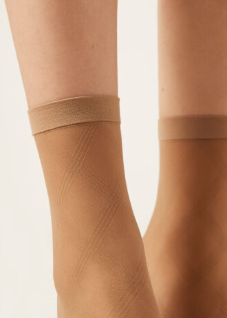 Socken mit Rautenmuster