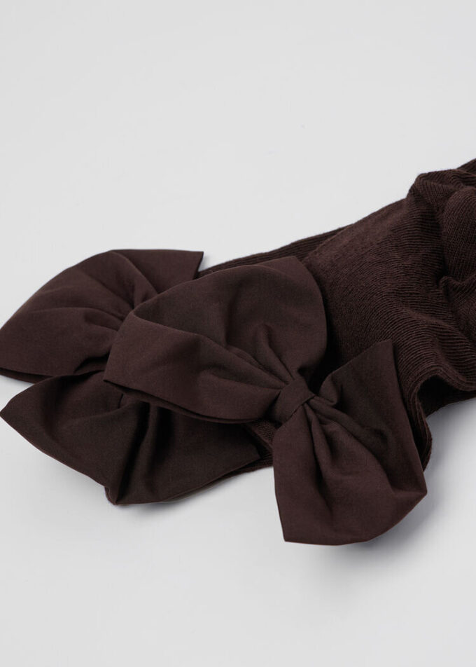 Socken mit Schleife