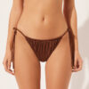 String-Bikinihose aus glänzendem Satin