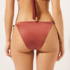 String-Bikinihose aus glänzendem Satin