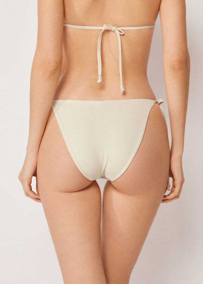 String-Bikinihose aus Pailletten-Netz