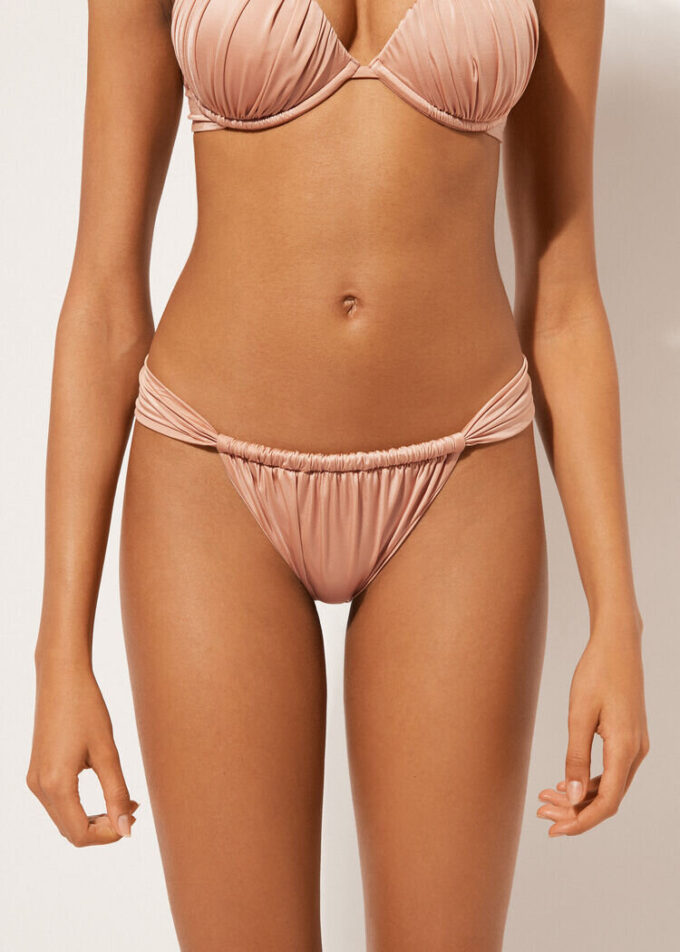 String-Bikinihose im Brazilian-Bikini-Stil aus glänzendem Satin