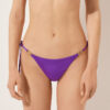 Tanga-Bikinihose in minimalistischem Schnitt