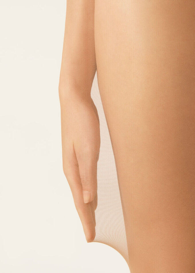 Transparente 30-Denier-Strumpfhose mit Control Top-Oberteil