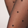 Transparente 30-Denier-Strumpfhose mit Mini-Herzen