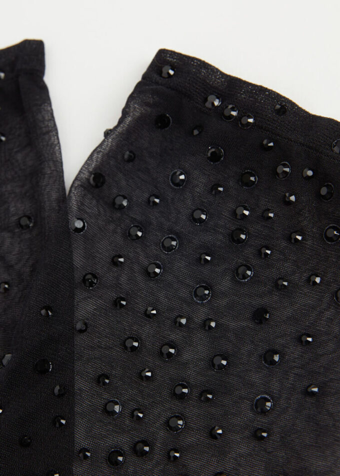 Transparente kurze Socken mit Strasssteinen