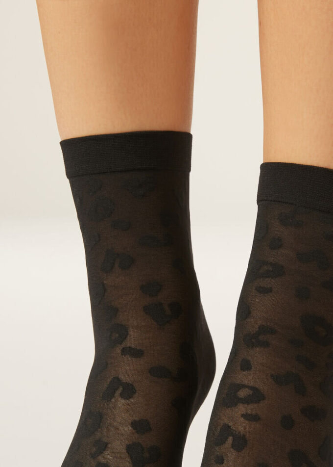Transparente kurze Socken mit Tiermuster