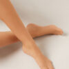 Transparente, matte Strumpfhose mit Make-up-Effekt, 15 Denier