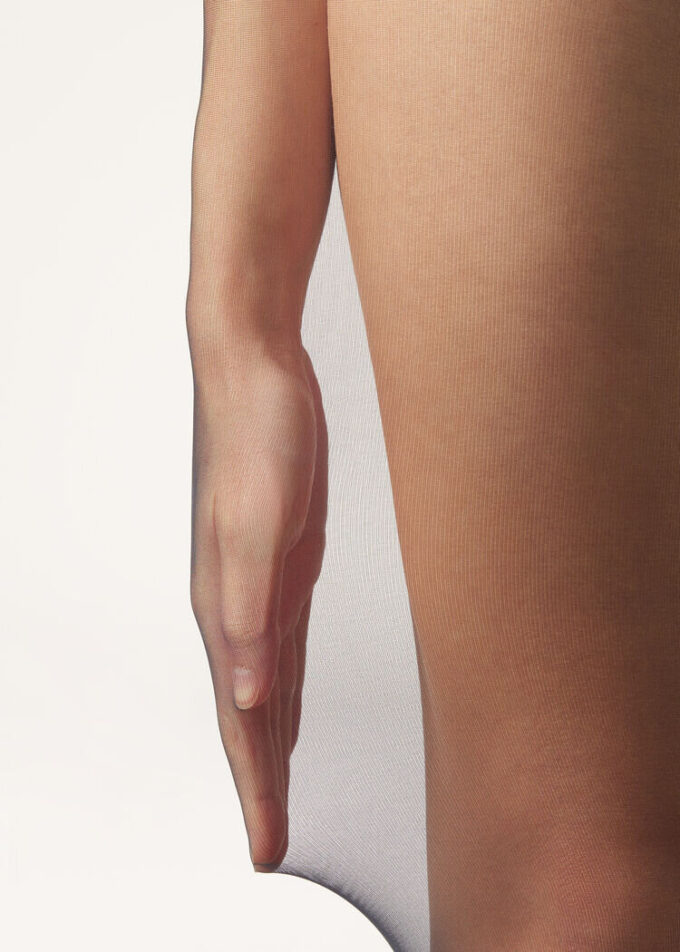 Transparente, matte, völlig unsichtbare 20-Den-Strumpfhose