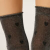 Transparente Socken mit Glitzer und Herzen