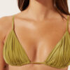 Triangel-Bikinioberteil mit herausnehmbaren Polstern aus glänzendem Satin